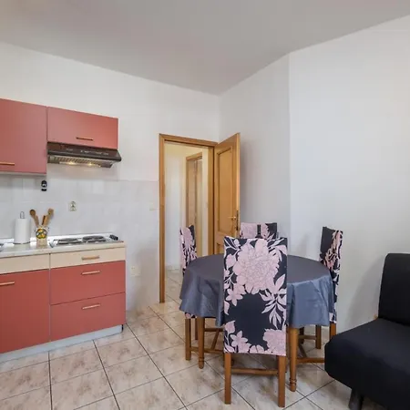 In With Sea View, Balcony, Air Conditioning, Wifi 3321-2 Lejlighed