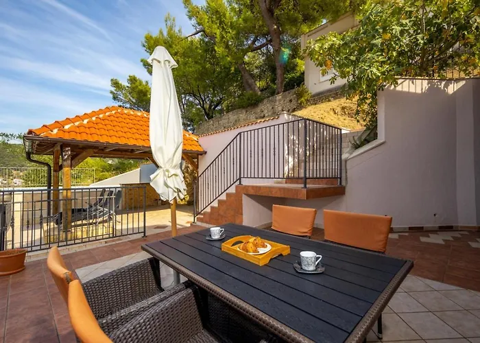 Apartament In With Sea View, Balcony, Air Conditioning, Wifi 3321-2