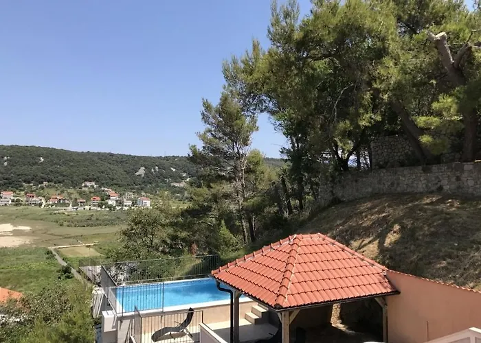 Apartament In With Sea View, Balcony, Air Conditioning, Wifi 3321-2 Supetarska Draga