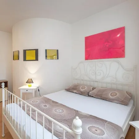 In With Sea View, Balcony, Air Conditioning, Wifi 3321-2 Apartment