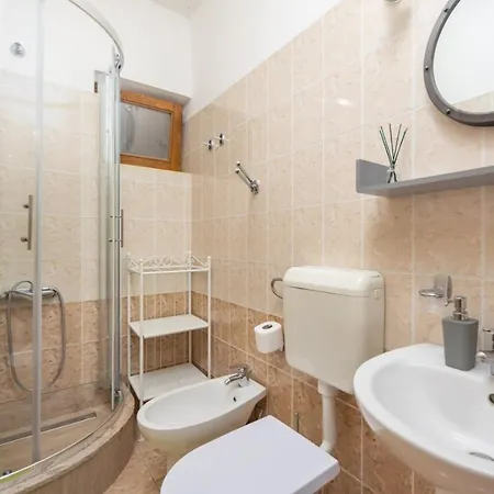 Apartment In With Sea View, Balcony, Air Conditioning, Wifi 3321-2 *